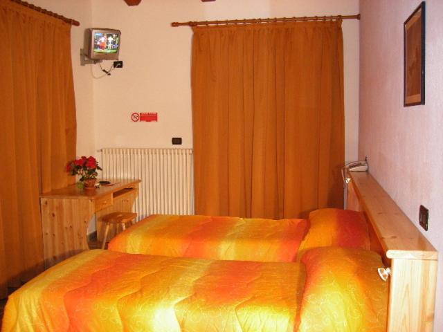 Hotel Savoia Debili Oulx Extérieur photo